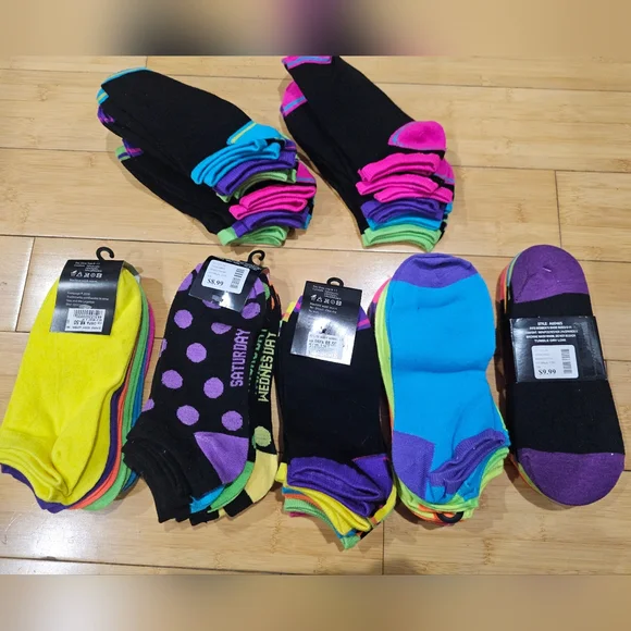 41 Pairs Rampage DEB Colorful Neon Low Cut No Show Lot Of Socks OS - Picture 5 of 14